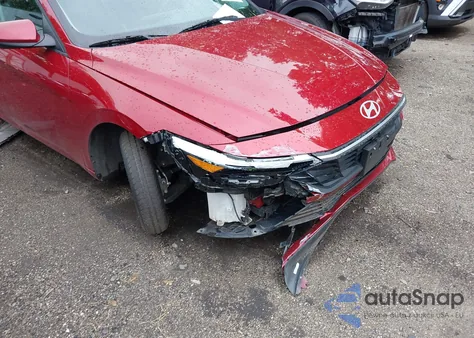 2024 Hyundai Elantra Sel z USA, uszkodzony, nr VIN KMHLM4DG0RU779059